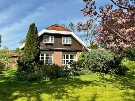 Einfamilienhaus im Landhausstil und in ruhiger Lage!