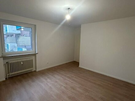 4,5 Zimmer Wohnung mit Balkon im 1. OG HH-Rahlstedt