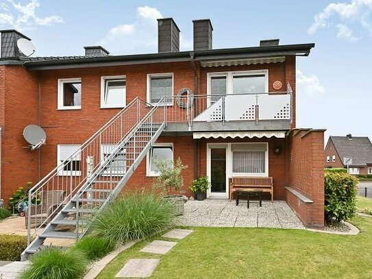 Zweifamilien-Doppelhaushälfte: 2 Wohnungen auf zwei Stockwerken und attraktivem Grundstück