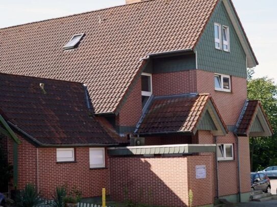 Schöne 2 ZKB Wohnung im Obergeschoss mit Balkon