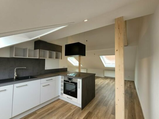 78 qm Hochwertige Neubau Dachwohnung Erstbezug Einbauküche Komfort-Ausstattung