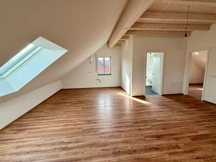 Erstbezug: 2-Zimmer DG-Wohnung in Althegnenberg - ideal für Pendler