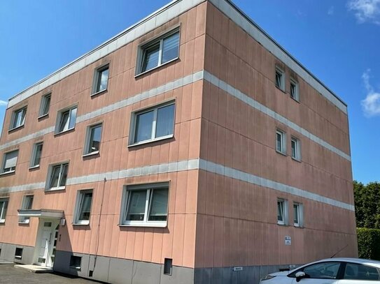 Helle 3-Zimmer-Wohnung mit Balkon und Garage in zentrumsnaher Lage in Tirschenreuth