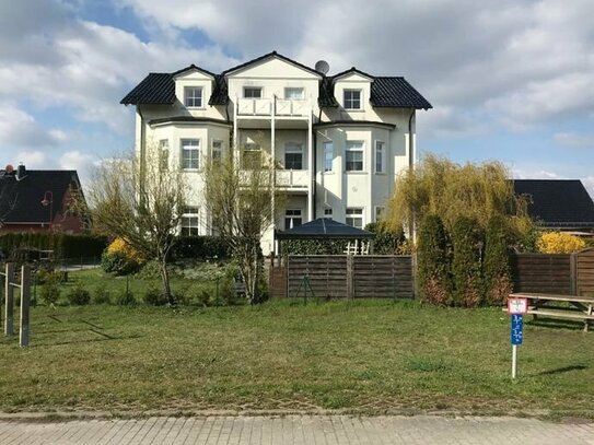 Helle Eigentumswohnungen mit Balkon/Terrasse und Gartenanteil am grünen Berliner Stadtrand, 58-72 m²