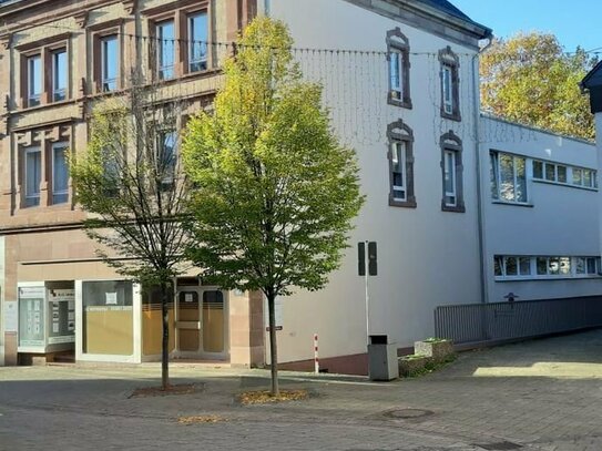 Wohn- und Geschäftshaus in der Haupteinkaufsstraße von Merzig Innenstadt