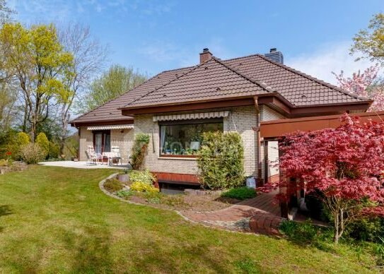 Unglaublich schön! Bungalow auf 7300m² großem Grundstück in Waldrandlage und Teich