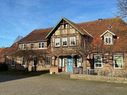 Vom dorfgeschichtlichen Gasthaus zum Wohnhaus! (SY-6227)