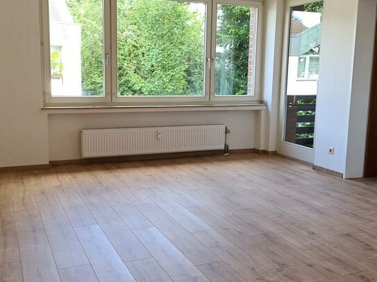 Renovierte, sofort beziehbare 2-Zimmer-Wohnung mit Balkon