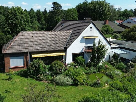 KL-Dansenberg - Großzügiges Ein-/Zweifamilienhaus mit großem, parkähnlichem Grundstück und 3 Garagen