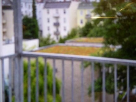 *** WINTERHUDE NÄHE MÜHLENKAMP ! * HELLE 3 ZIMMER ETW * BALKON * EBK * VOLLBAD * GÄSTE WC * HOLZDIELEN * 5 MIN ZUM FLUG…