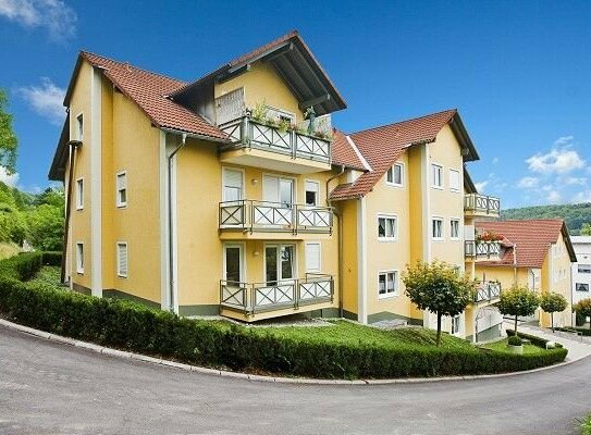Sehr zentral gelegene 2-Zimmer-Dachgeschoss-Wohnung in Tiengen zum Kauf!