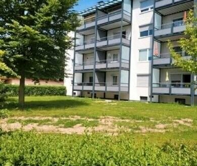Kapitalanlage! Vermietete 2,5 Zi-Wohnung mit Balkon und 1 Garage in begehrter Lage von Traunreut
