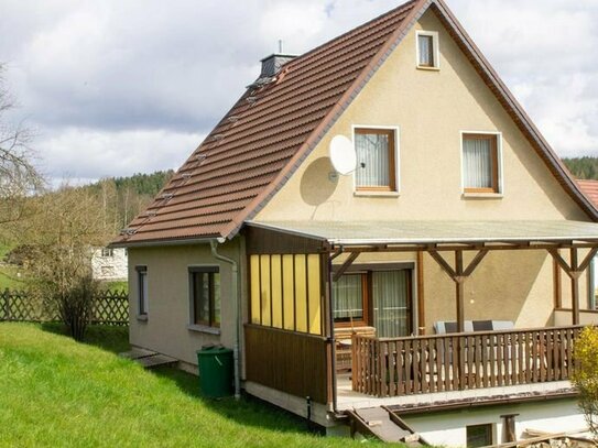 Familienfreundliches Einfamilienhaus auf großem sonnigen Grundstück in Wolfersdorf