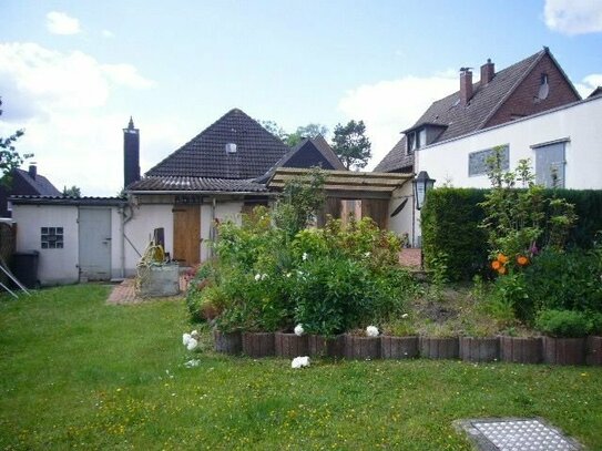 Einfamilienhaus mit großem Garten