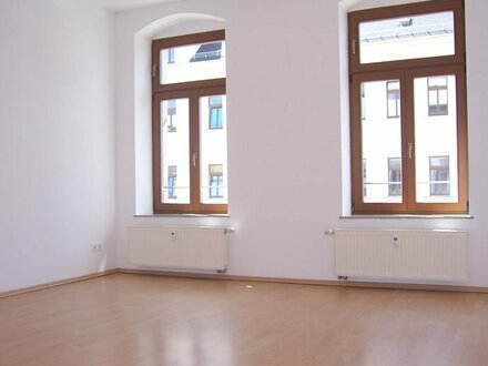 ***ZENTRUM TOP-Wohnung mit Balkon zum fairen Preis***