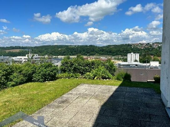 DHH in Passau Stadt mit durchdachter Raumaufteilung, Terrasse und Garage