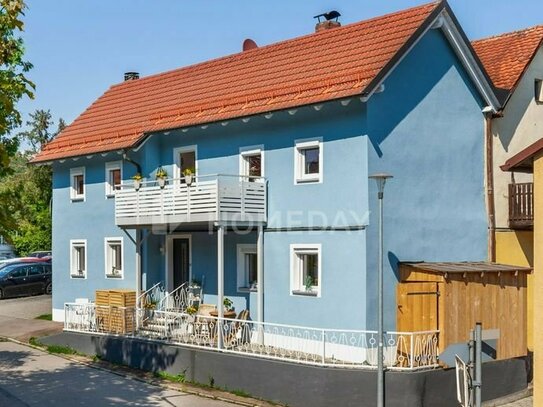 Attraktives Haus mit Burgblick, 4 Zimmern, EBK und Balkon unweit des Denkmals Walhalla in Donaustauf