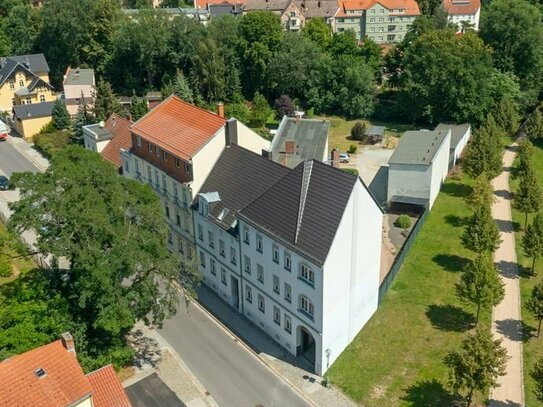 Mehrfamilienhaus mit Garagen im Stadtkern der Stadt Guben