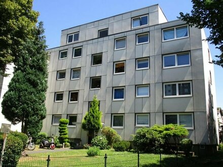 SANKT AUGUSTIN, 14 Parteien-Haus mit 2 Zi. u. 3 Zi. Whgen, WEG ca. 1.100 m² Wfl. Aufzug, Balkone Kfz