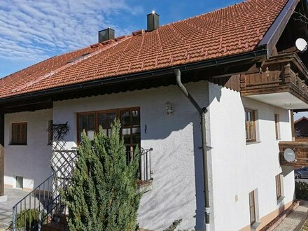 Ferienregion Sonnenwald/Schöfweg: Gr. Mehrgenarationenhaus -3 Wohnungen- in naturnaher Aussichtslage
