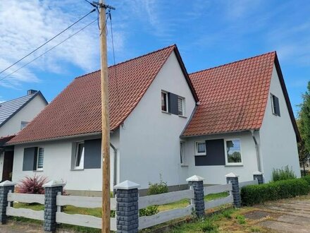 Zweifamilienhaus in Herbsleben mit Nebengelass und Garten