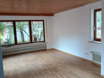 3-Zimmer-Wohnung mit 107 m² Wfl. in der 0. Etage, Erstbezug nach Generalsanierung