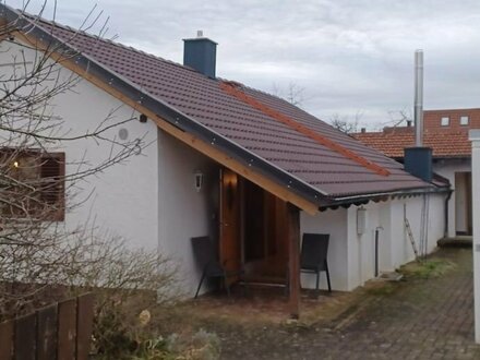 Bungalow mit Einliegerapartment. Töging am Inn