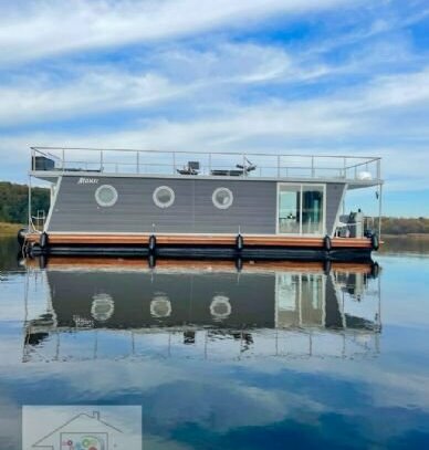 Luxuriöses Hausboot - Ihr Traum vom Urlaub oder vom Wohnen auf dem Wasser wird wahr!