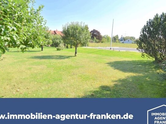 Bauplatz in Erlangen-Steudach zu verkaufen - ideal für alle, die's nicht eilig haben mit Bauen ;-)