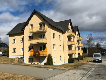 Gemütliche 2-Zimmer-Wohnung mit Balkon und Fernblick in die Natur