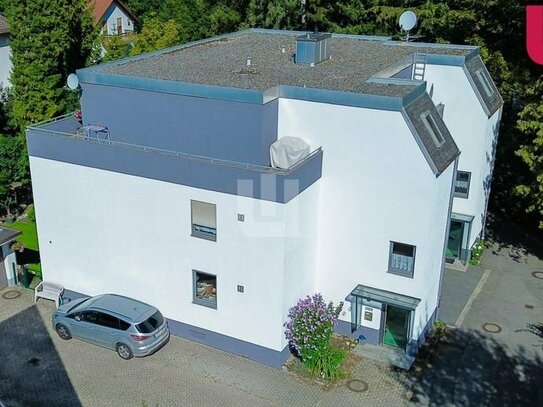 WINDISCH IMMOBILIEN - Attraktive Wohnung mit großer Dachterrasse am Ortsrand von Gröbenzell.