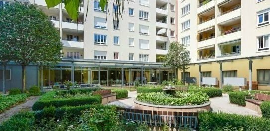 Blick ins Grüne: Sehr schöne 2-Zi-Senioren-Wohnung mit Westloggia im beliebten HesperidenPark