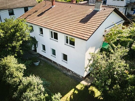 Charmantes Haus mit Ausbaupotenzial auf großzügigem Grundstück