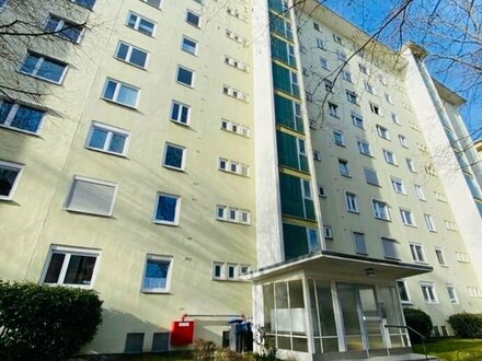 Saarbrücken 5 Minuten von der City, 4 ZKB, Balkon,Küche, Bad sowie 1Gäste-WC