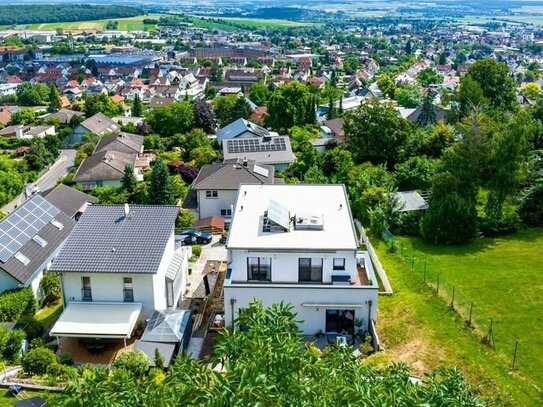 Einzigartig, barrierefrei, neuwertig: 3-Zi-Penthouse-Wohnung mit 2 Terrassen und traumhaftem Blick