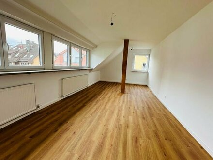 Top-renovierte helle Wohnung in zentraler und ruhiger Wohnlage in Stuttgart-Degerloch