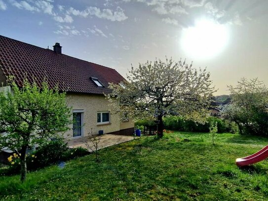 6-Zimmer-Einfamilienhaus mit großem Garten und EBK