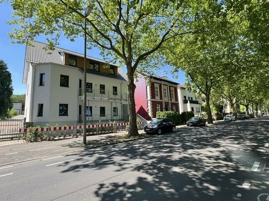 Schlüsselfertig und provisionsfrei in Bonn-Mehlem! Eigentumswohnung mit attraktivem Blick!