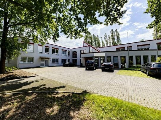 Großzügiges Büro- und Lagergebäude in Dortmund mit 36 Stellplätzen