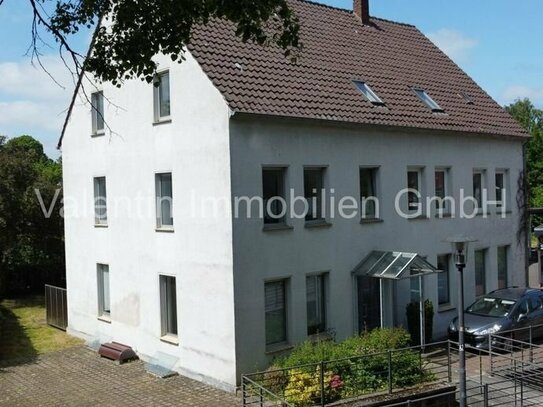 Historisches Mehrfamilienhaus mit großem Grundstück und Gewerbefläche bietet viel Ausbaupotenzial