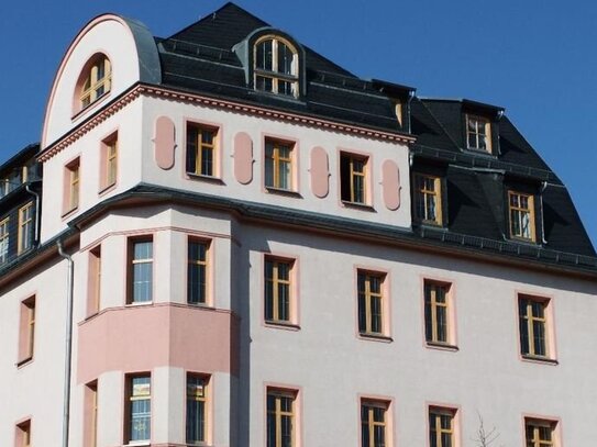 Aussicht inklusive! 3-Zimmer-Wohnung mit Bad und kleinem Balkon