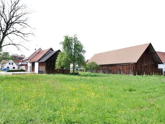 ca. 2891 m² Grundstückfläche MFH, Scheune, Garten, Freifläche Eine Insel für individuelle Ideen!