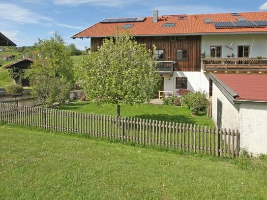 Gepflegtes Mehrfamilienhaus in ländlicher Umgebung