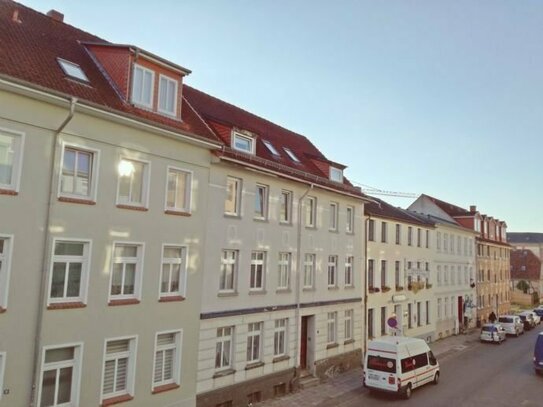 Kleine gemütliche 3-Zimmer-Wohnung++mit Wannenbad++im 1. Obergeschoss