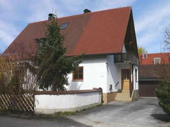 Einfamilienhaus in ruhiger Siedlungslage mit großem Garten in Landshut
