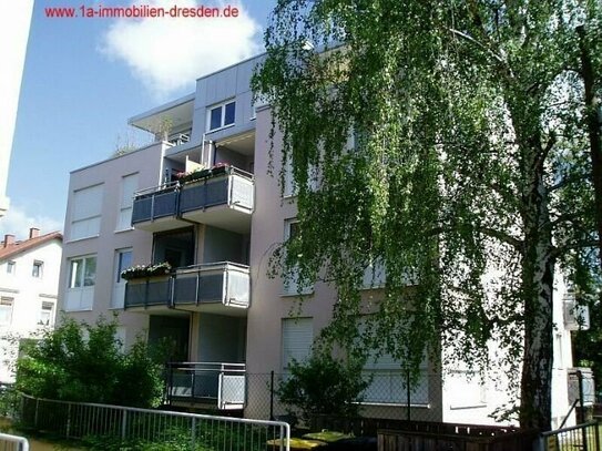 2 - Raumwohnung mit Balkon in Dresden-Striesen, direkt an der Uni - Klinik