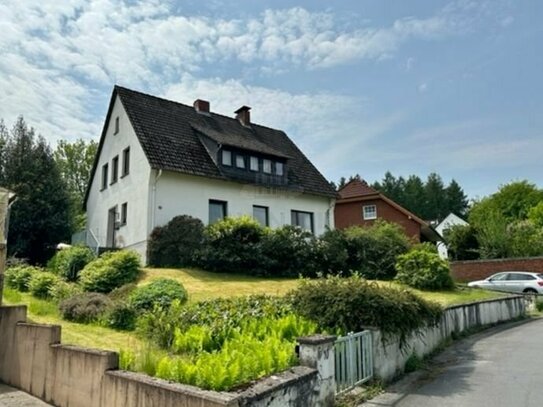 RUDNICK bietet TRAUM für TIER-/, Garten- und Ruheliebhaber: Haus mit 2 Wohnungen auf 3.700 qm Grd.