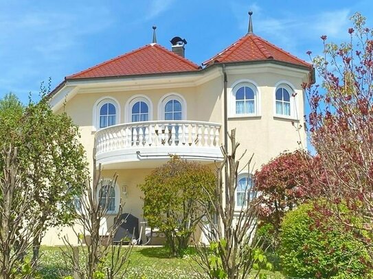 charmantes Einfamilienhaus im Villenstil in sehr ruhiger Höhenlage mit Seesicht