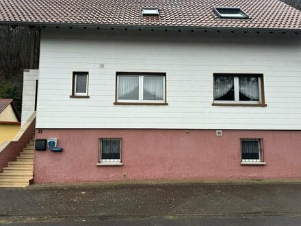 Schönes freistehendes Ein- bis Zweifamilienhaus 146m² WFL + Garten auf 582m² Grund am Waldrand gelegen