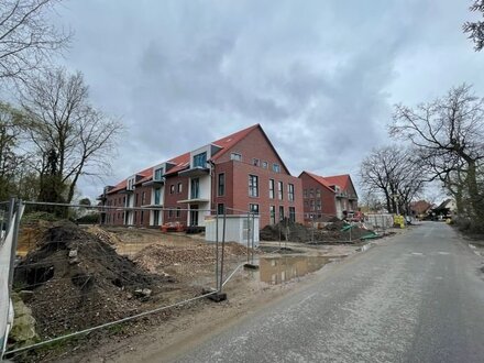 Stilvolle neue 2 Zimmer-Wohnung im EG mit Terrasse und kleinem Garten